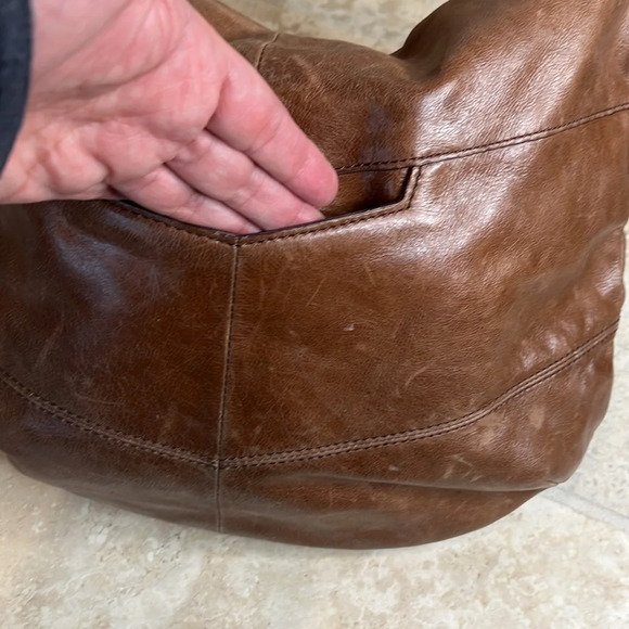 Hobo International Distressed Shoulder Bag - Picture 3 of 16